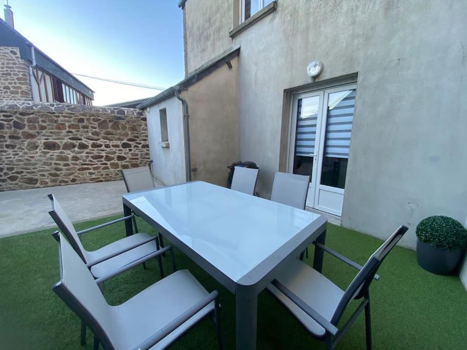 Gite Comme Chez Soi Ducey Les Cheris المظهر الخارجي الصورة